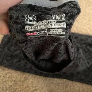 UNDER ARMOR SPORTSWEAR